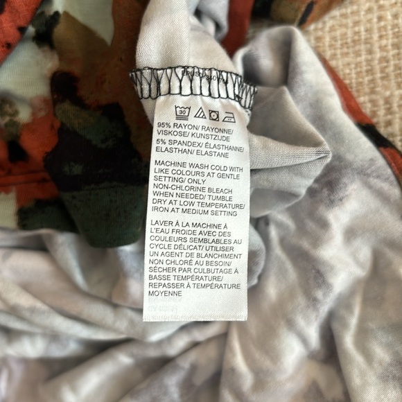 NWT Lord and Taylor Comfy Straight Dress in Fall Floral - Picture 4 of 7